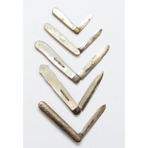 53 - Four Victorian and later mother of pearl and silver fruit knives and a silver example