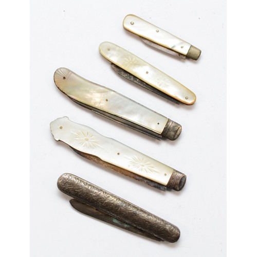 53 - Four Victorian and later mother of pearl and silver fruit knives and a silver example