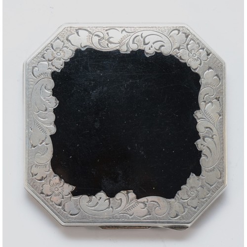 74 - A Continental 935 standard silver and black enamel powder compact, opening to reveal a mirror, 7 x 7... 