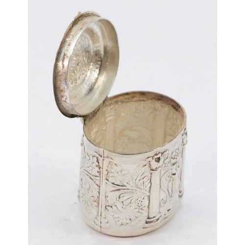 100 - A silver pill box Birmingham import 1994,2.5cm, 15gm