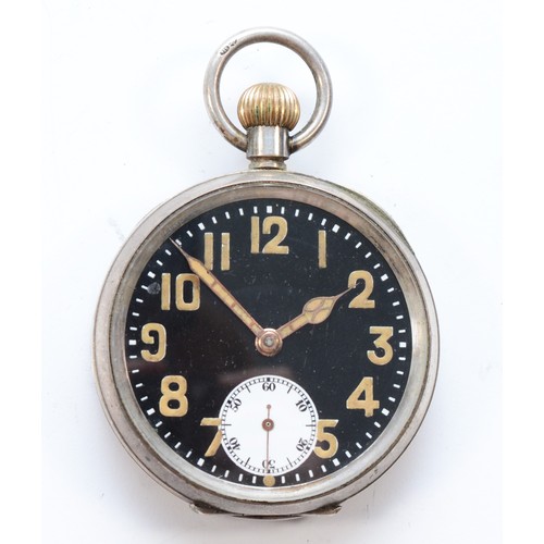 121 - A WWI silver keyless wind pocket watch, London import 1915, with black dial, 48mm, working when cata... 