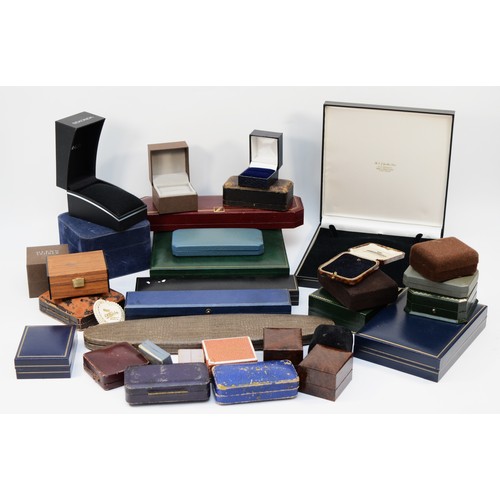 137 - A quantity  of jewellery boxes