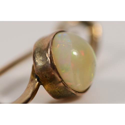 341 - A 9ct gold cabochon opal brooch, 1.6g