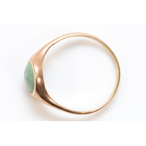 343 - A 9ct gold green turquoise ring, bezel set, L 1/2, 1.7g