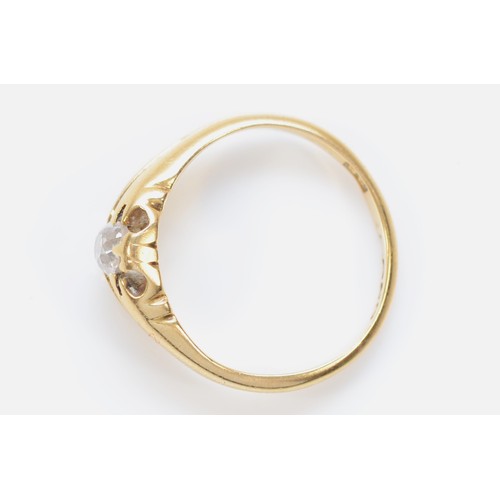 446 - An Edwardian 18ct and diamond single stone ring, London 1902, split claw set with an old cut stone, ... 