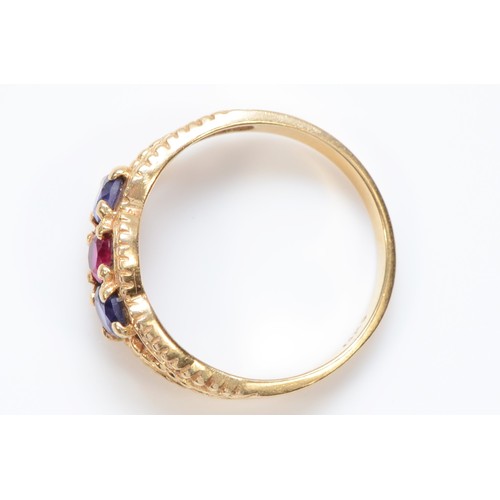 480 - A 14K gold blue and red three stone ring, Q, 3.3gm