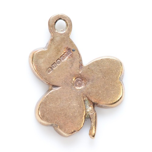 493 - A 9ct rose gold and Connemara marble cloverleaf pendant, Dublin 1955, 17mm, 1.1