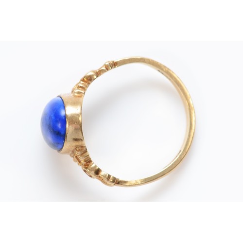 547 - A 9ct gold and blue hardstone ring, probably lapis lazuli, N, 2.8gm