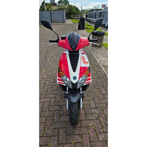 562 - 2017 Motorini GP125. Registration number FV66 MKL. Frame nimber LJETCJPE5FA007454. Engine number 152... 