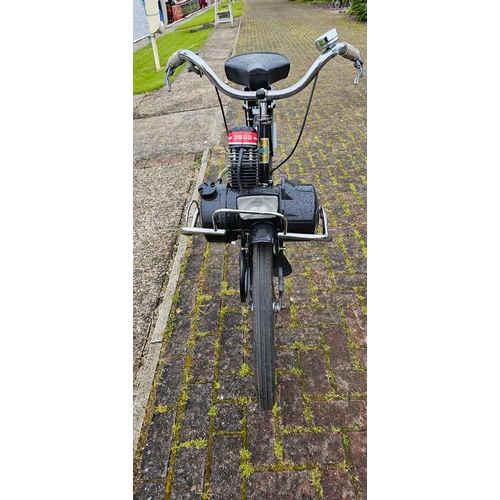 557 - 1971 VeloSolex S3800, 49cc. Registration number FYA 394J. Frame stamped H3413642G. Engine number 471... 