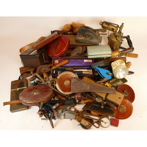 7 - A collection of mid 20th century and later carpenters hand tools in three boxes (3)