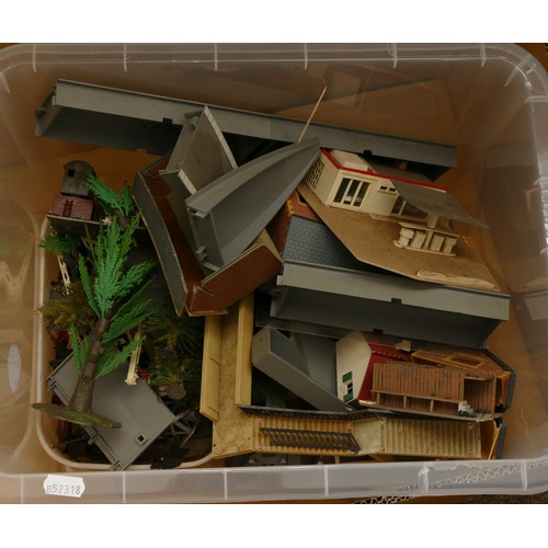9 - Tri-ang Hornby Model Railways; collection to include a Express Passenger Set RS.609 (incomplete) a S... 