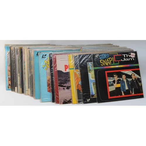 213 - Laser video discs: Music, TV and Movies, Approximately 60.
Queen greatest flicks
No nukes, Muse conc... 