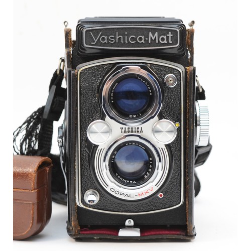 A Yashica Mat dual lens camera, serial number MT8040538, with f