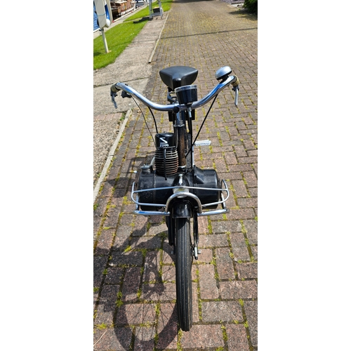 558 - 1964 VeloSolex, S2200 V2, 49cc. Registration number RCA695B. Frame no number. Engine number 3261146.... 