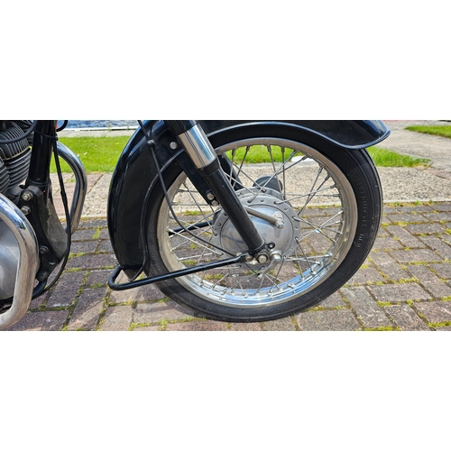 622 - 1959 Ariel Square Four, 998cc. Registration number 780 FMA (non transferrable). Frame number CGM1873... 