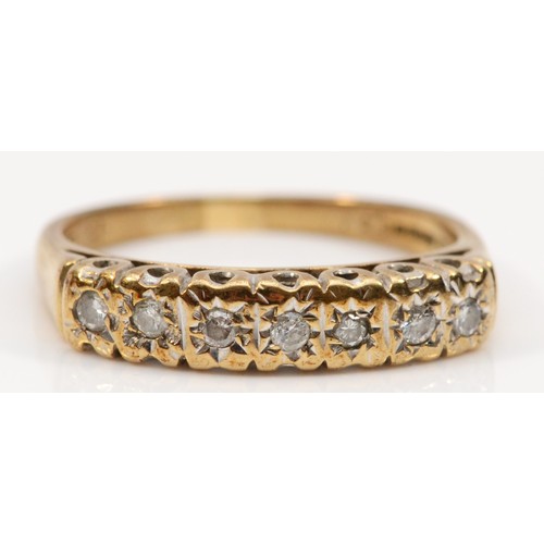 61 - A 9ct gold diamond half eternity ring, O, 2.6g