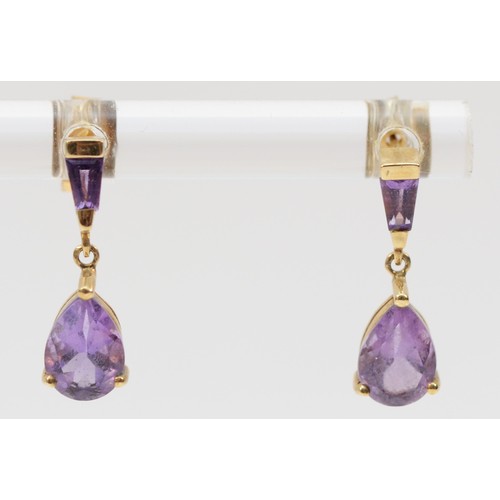 82 - A pair of 9ct gold amethyst drop earrings, 15mm drop, 1.5g