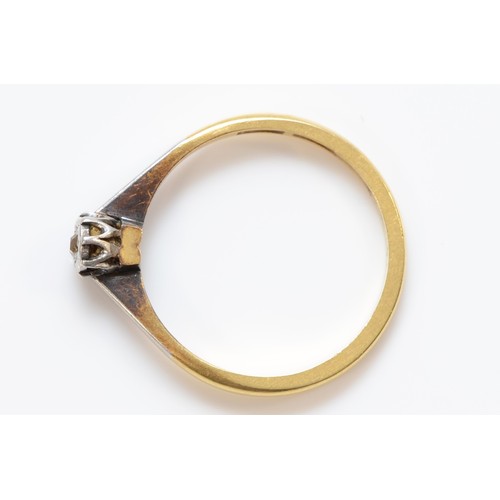 184 - An 18ct gold single stone ring, P, 2.5g