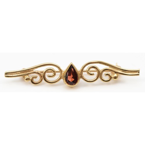 236 - A 9ct gold Victorian style garnet bar brooch, 39mm, 1.7gm