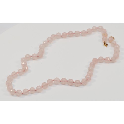 343 - A 9ct gold clasp faceted rose quartz single strand necklace, 69.1g