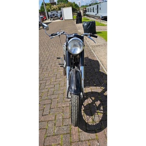 627 - 1954 Norton Model 7 Dominator 88, 497cc. Registration number XAS 263 (non transferrable). Frame numb... 