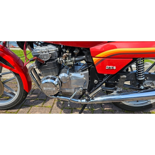 646 - 1982 Benelli 254, 231cc. Registration number YCP 361Y. Frame number 11803. Engine number 1646.
Sold ... 