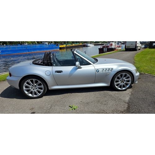 471 - 2001 BMW Z3, 2.2i, manual. Registration number J600 JWA. VIN number WBACN12050LK15886. Engine number... 