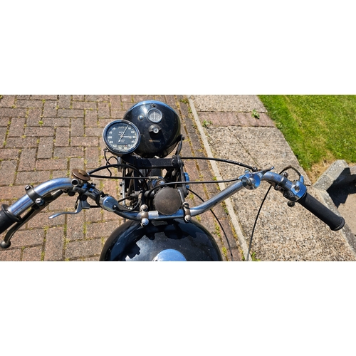 633 - 1952 BSA M21, 600cc. Registration number NGW 171. Frame number several number 5635?. Engine number B... 