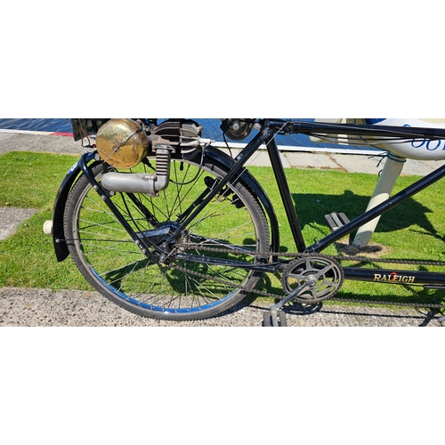 555 - 1950 Raleigh Trojan Minimoter, 49cc. Registration number GET 389 (non transferrable). Frame number 4... 