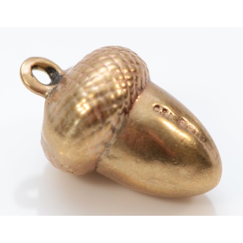 5 - A 9ct gold antique charm in the shape of an acorn, 15mm, 1g