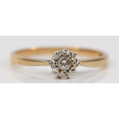 62 - A 9ct gold vintage diamond solitaire ring, M, 1.4g