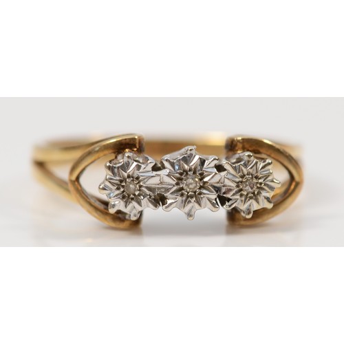 90 - A 9ct gold illusion set diamond trilogy ring, Q 1/2, 2.8g