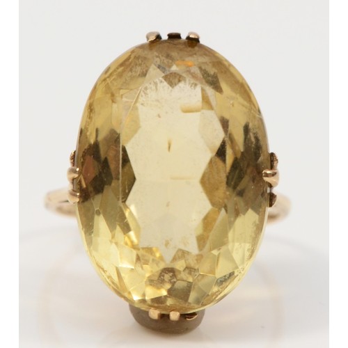 102 - A 9ct gold citrine cocktail ring, N, 7.2g