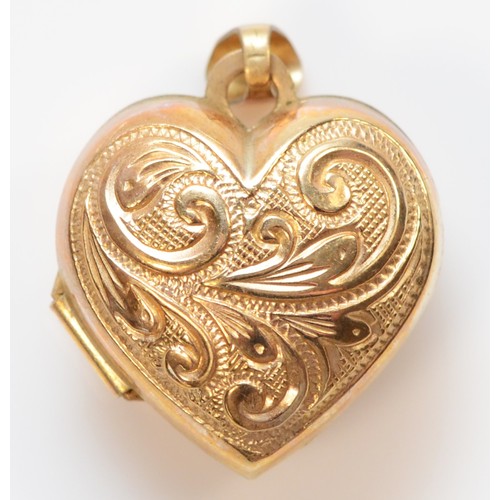 344 - A 9ct gold heart shaped patterned locket, 1.2g