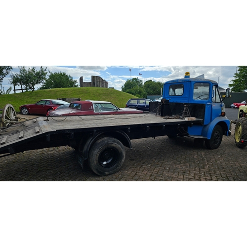 451 - 1980 Leyland Austin FG550 Beavertail truck. Registration number YBT 712V 1998 tax disc.
Believed to ... 