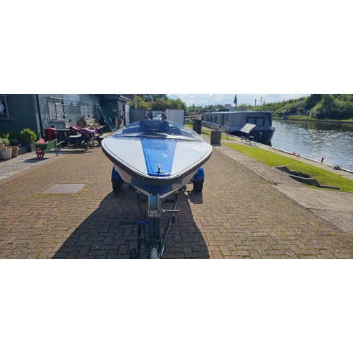 455 - A V6 Delta GRP speedboat, 14 foot, by Ray Wright Ltd, c.1970, with Ford V6 Essex engine. LPG convers... 