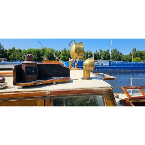 456 - 1936 Thorneycroft Motor Cruiser, Blue Waters.
Length 38 foot, beam 9 foot 6 in, draft 3 foot 3 in, a... 