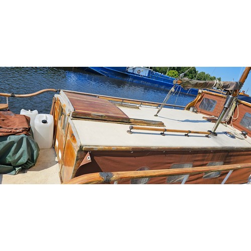 456 - 1936 Thorneycroft Motor Cruiser, Blue Waters.
Length 38 foot, beam 9 foot 6 in, draft 3 foot 3 in, a... 