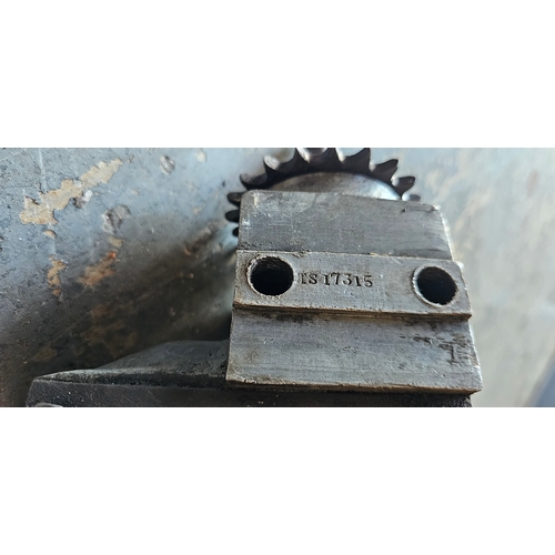 259 - A Sturmey Archer two speed gearbox, number TS17315, the vendor states in good order and selects gear... 