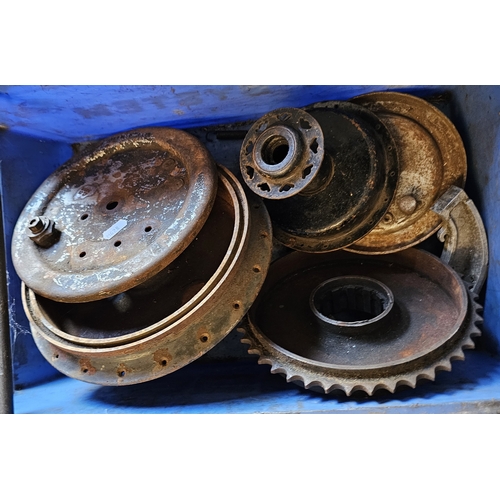 266 - Various 1930's wheel hubs