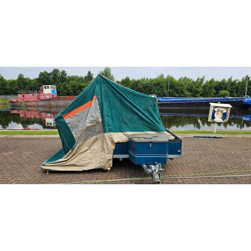 331 - A Trigano Raclet trailer tent, 400kg, with bed, single axle, lights