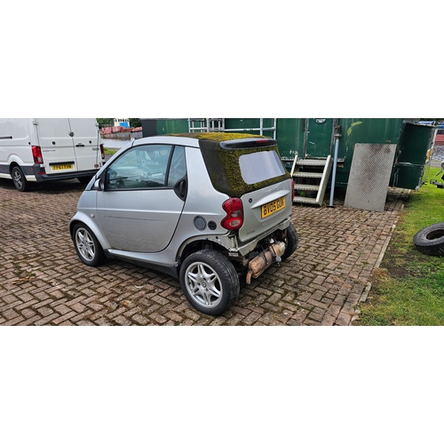 2 - 2005 Smart soft top, 698cc. Registration number BV05 GUK.
Sold as seen, spares or repair. The buyer ... 