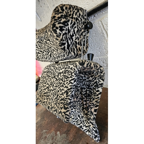 59 - A 1970/80's leopard print head rest