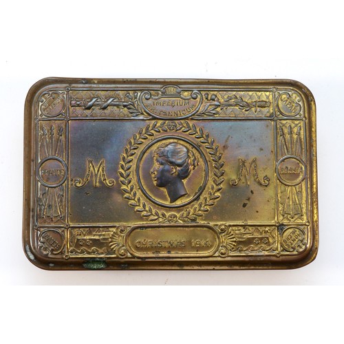 81 - Queen Mary Christmas 1914 tin with card and Notts and Derby cap badge