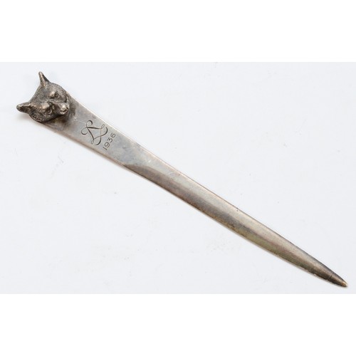 A silver cast fox head letter opener, by Collingwood & Co., London 1935, dated 1936, 13.5cm, 21gm