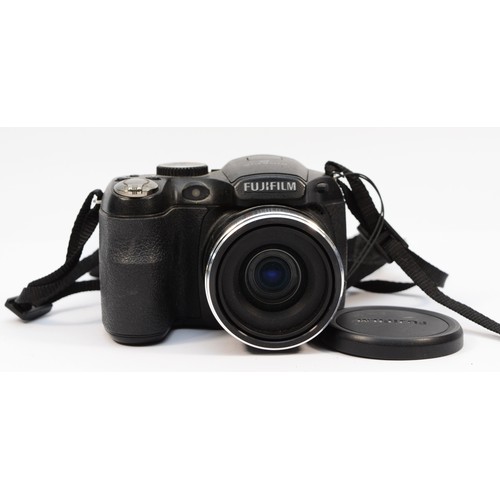 118 - A Fujifilm Finepix S digital camera, Serial No 0UQ94384