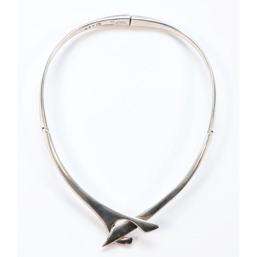 15 - A Mexican silver torque necklace, 15.5cm overall, 75gm