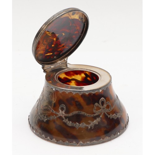 28 - A silver and tortoiseshell inkwell, probably Birmingham 1905, lacking liner and some pique missing, ... 