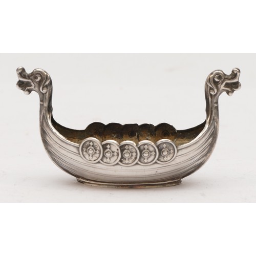 68 - A 925 silver Norwegian longboat, 80mm, 17gm